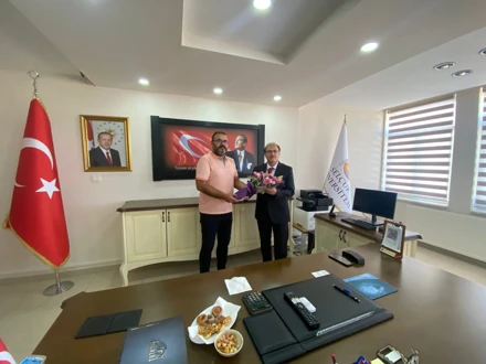 AKŞEHİR MÜHENDİSLİK VE MİMARLIK FAKÜLTESİ YENİ DEKANI GÖREVİNE BAŞLADI